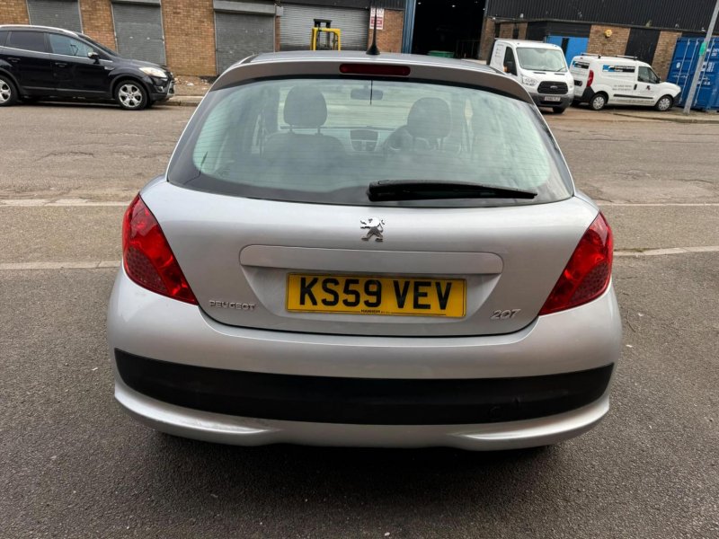 PEUGEOT 207